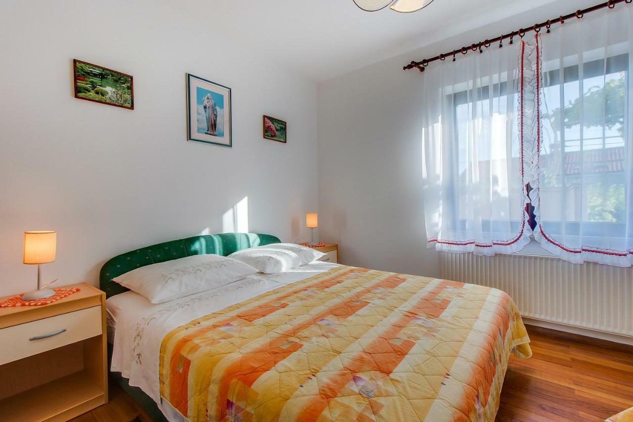 Apartment Simona Малий Лошинь Екстер'єр фото