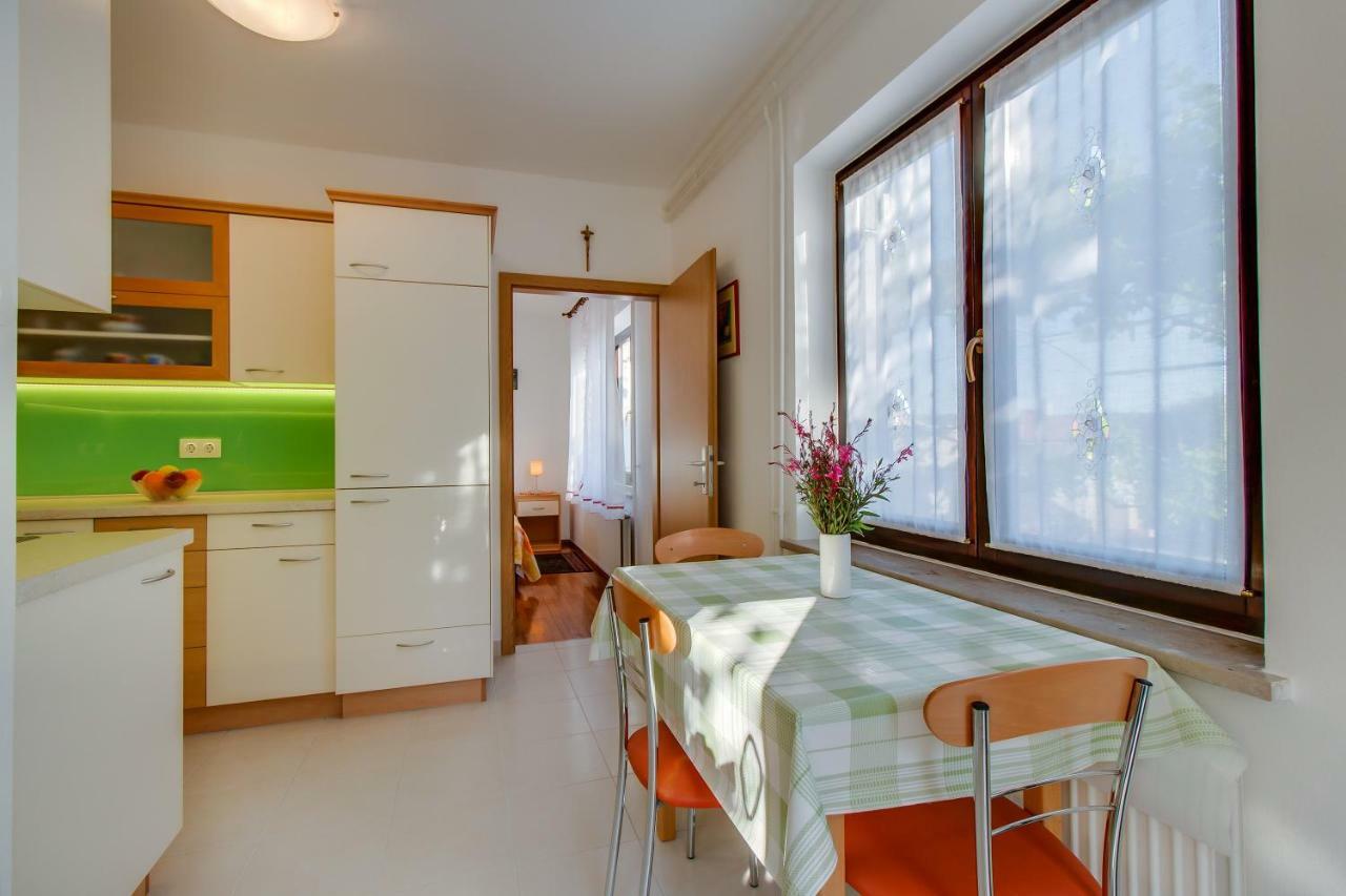 Apartment Simona Малий Лошинь Екстер'єр фото